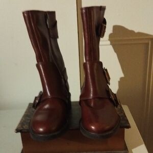 Used Vince Camuto Womens Boots